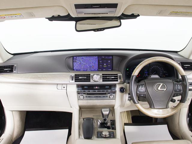 LS LS600hL エグゼクティブパッケージ (5人乗り)(マークレビンソン)(リアエンター)(メローホワイトレザー)(Fスポーツ仕様バンパー)(20インチAW)(ドライバーモニター)(レーダークルーズ)(プリクラッシュ)(LKA)(BSM)(26枚目)