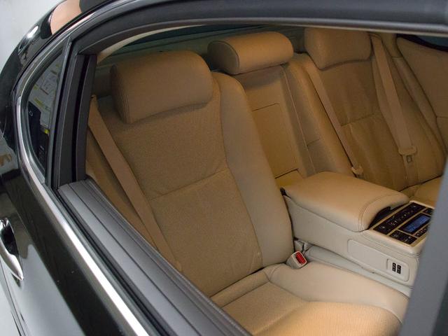 LS LS600hL エグゼクティブパッケージ (5人乗り)(マークレビンソン)(リアエンター)(メローホワイトレザー)(Fスポーツ仕様バンパー)(20インチAW)(ドライバーモニター)(レーダークルーズ)(プリクラッシュ)(LKA)(BSM)(36枚目)