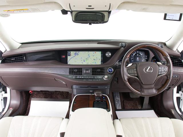 LS LS500h エグゼクティブ (サンルーフ)(マークレビンソン)(リアエンター)(白本革)(モデリスタエアロ)(パノラミックビュー)(セーフティシステム+A)(全画面SDナビ)(BSM)(HUD)(後席VIP仕様)(LEDライト)(28枚目)