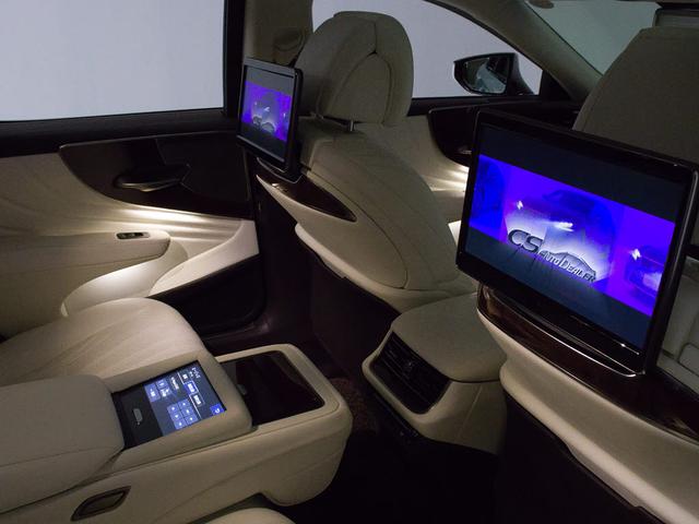 LS LS500h エグゼクティブ (サンルーフ)(マークレビンソン)(リアエンター)(白本革)(モデリスタエアロ)(パノラミックビュー)(セーフティシステム+A)(全画面SDナビ)(BSM)(HUD)(後席VIP仕様)(LEDライト)(34枚目)