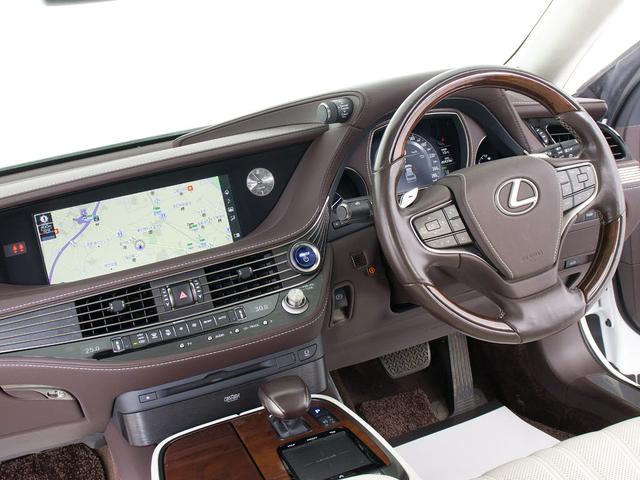 LS LS500h エグゼクティブ (サンルーフ)(マークレビンソン)(リアエンター)(白本革)(モデリスタエアロ)(パノラミックビュー)(セーフティシステム+A)(全画面SDナビ)(BSM)(HUD)(後席VIP仕様)(LEDライト)(42枚目)