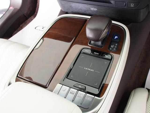 LS LS500h エグゼクティブ (サンルーフ)(マークレビンソン)(リアエンター)(白本革)(モデリスタエアロ)(パノラミックビュー)(セーフティシステム+A)(全画面SDナビ)(BSM)(HUD)(後席VIP仕様)(LEDライト)(49枚目)