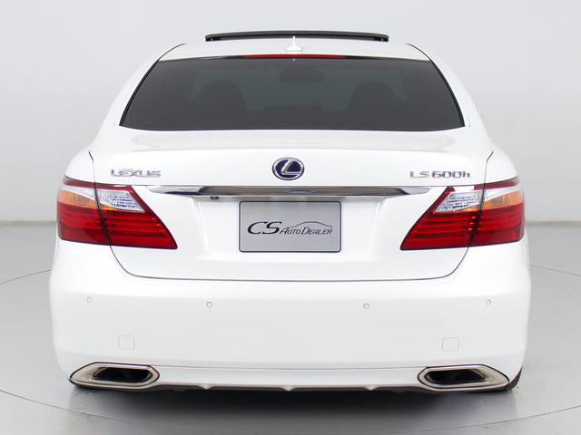LS LS600h バージョンS Iパッケージ (整備点検記録簿12枚)(サンルーフ)(ライトグレー本革)(レーダークルーズ)(プリクラッシュ)(クリアランスソナー)(LEDヘッドライト)(19インチアルミホイール)(電動トランク)(冷暖房シート)(13枚目)
