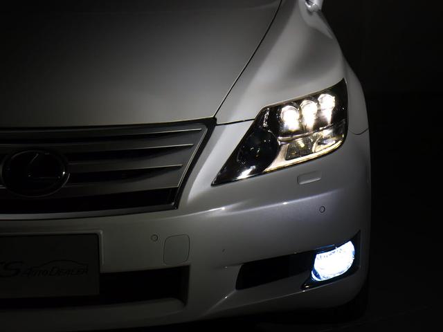 LS LS600h バージョンS Iパッケージ (整備点検記録簿12枚)(サンルーフ)(ライトグレー本革)(レーダークルーズ)(プリクラッシュ)(クリアランスソナー)(LEDヘッドライト)(19インチアルミホイール)(電動トランク)(冷暖房シート)(17枚目)