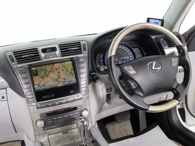 LS LS600h バージョンS Iパッケージ (整備点検記録簿12枚)(サンルーフ)(ライトグレー本革)(レーダークルーズ)(プリクラッシュ)(クリアランスソナー)(LEDヘッドライト)(19インチアルミホイール)(電動トランク)(冷暖房シート)(30枚目)