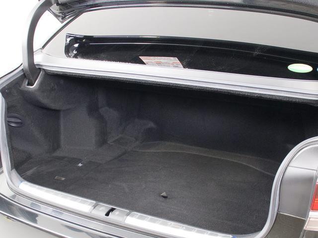 LS LS500h エグゼクティブ (禁煙車)(マークレビンソン)(リアエンター)(デジタルインナーミラー)(パノラミックビュー)(セーフティシステム+A)(クリアランスソナー)(パワートランク)(黒本革)(後席コントロールパネル)(23枚目)