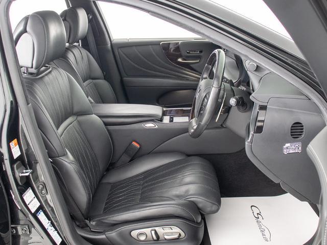 LS LS500h エグゼクティブ (禁煙車)(マークレビンソン)(リアエンター)(デジタルインナーミラー)(パノラミックビュー)(セーフティシステム+A)(クリアランスソナー)(パワートランク)(黒本革)(後席コントロールパネル)(26枚目)