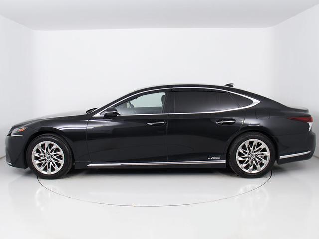 LS LS500h エグゼクティブ (禁煙車)(ワンオーナー)(点検記録簿16枚)(マークレビンソン)(リアエンター)(全周囲カメラ)(セーフティシステム+A)(BSM)(障害物センサー)(黒革)(オットマン)(後席コントロールパネル)(15枚目)