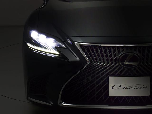 LS LS500h エグゼクティブ (禁煙車)(ワンオーナー)(点検記録簿16枚)(マークレビンソン)(リアエンター)(全周囲カメラ)(セーフティシステム+A)(BSM)(障害物センサー)(黒革)(オットマン)(後席コントロールパネル)(23枚目)