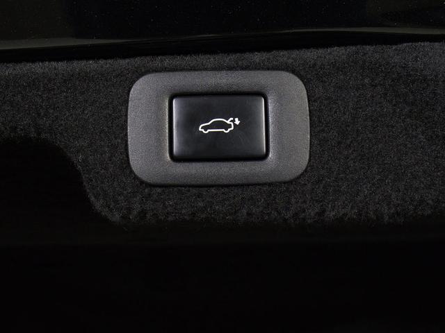 LS LS500h エグゼクティブ (禁煙車)(ワンオーナー)(点検記録簿16枚)(マークレビンソン)(リアエンター)(全周囲カメラ)(セーフティシステム+A)(BSM)(障害物センサー)(黒革)(オットマン)(後席コントロールパネル)(26枚目)