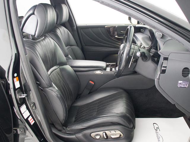 LS LS500h エグゼクティブ (禁煙車)(ワンオーナー)(点検記録簿16枚)(マークレビンソン)(リアエンター)(全周囲カメラ)(セーフティシステム+A)(BSM)(障害物センサー)(黒革)(オットマン)(後席コントロールパネル)(31枚目)
