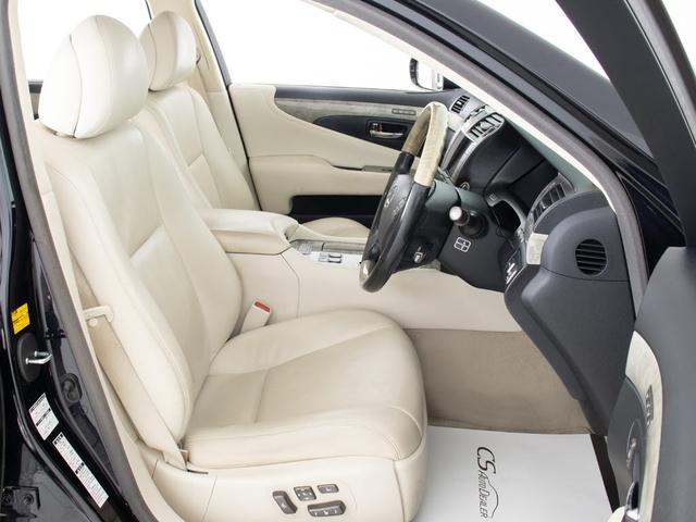 ＬＳ ＬＳ６００ｈ　バージョンＳ　Ｉパッケージ　（サンルーフ）（メローホワイトレザー）（クリアランスソナー）（ＬＥＤヘッドライト）（エアシート）（シートヒーター）（ＨＤＤマルチナビ）（バックモニター）（クルーズコントロール）（Ｂｌｕｅｔｏｏｔｈ）（24枚目）