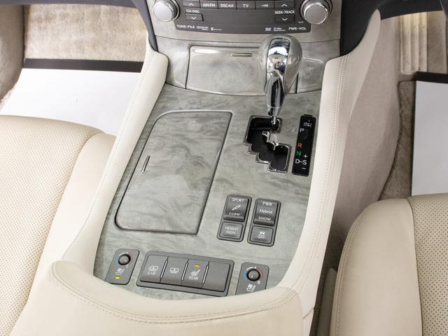ＬＳ ＬＳ６００ｈ　バージョンＳ　Ｉパッケージ　（サンルーフ）（メローホワイトレザー）（クリアランスソナー）（ＬＥＤヘッドライト）（エアシート）（シートヒーター）（ＨＤＤマルチナビ）（バックモニター）（クルーズコントロール）（Ｂｌｕｅｔｏｏｔｈ）（40枚目）