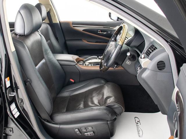 ＬＳ ＬＳ４６０　バージョンＣ　（禁煙車）（全画面ＳＤナビ）（サンルーフ）（ロクサーニ製マルチフォルケッタ２０インチＡＷ）（レーダークルーズ）（プリクラッシュ）（ＢＳＭ）（クリアランスソナー）（シートヒーター）（エアシート）（28枚目）