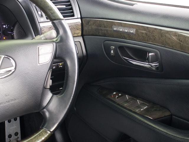 ������������������̓��N�T�X�Ȃ�ł͂̂��̂ł��I�I�V�[�g�x���`���[�V������a�����������������ڑ��ȂǁA���K�ɉ߂����鑕�������ڂƂȂ��Ă���܂��I�����x�����������B