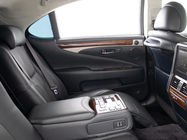 LEXUS LS LS460L EXECUTIVE PACKAGE