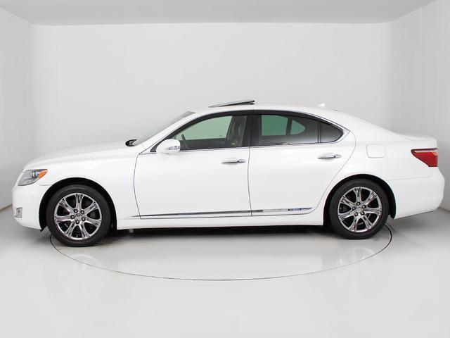 ★１８インチスパッタリング仕様アルミホイール装着車です！！今付いているアルミホイールの交換ＯＫです！