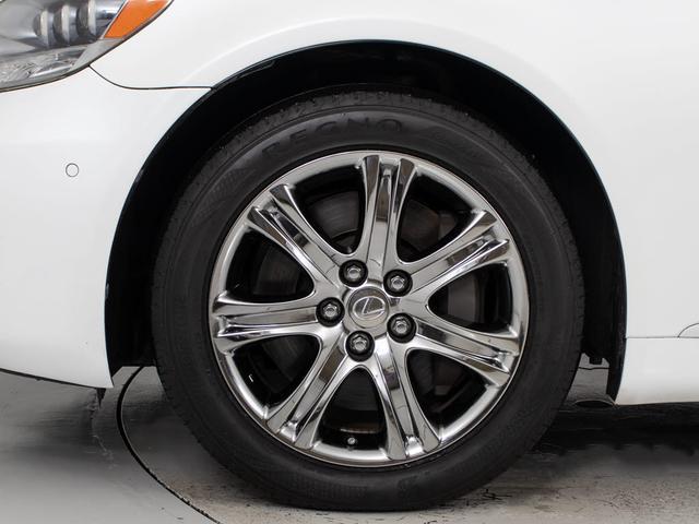 ★１８インチスパッタリング仕様アルミホイール装着車です！！今付いているアルミホイールの交換ＯＫです！