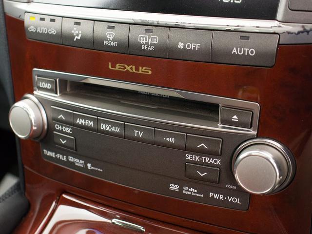 ＣＤはもちろんの事、ＤＶＤ再生も可能です。フルセグ地デジにも対応しさらにＢｌｕｅｔｏｏｔｈにも対応しております