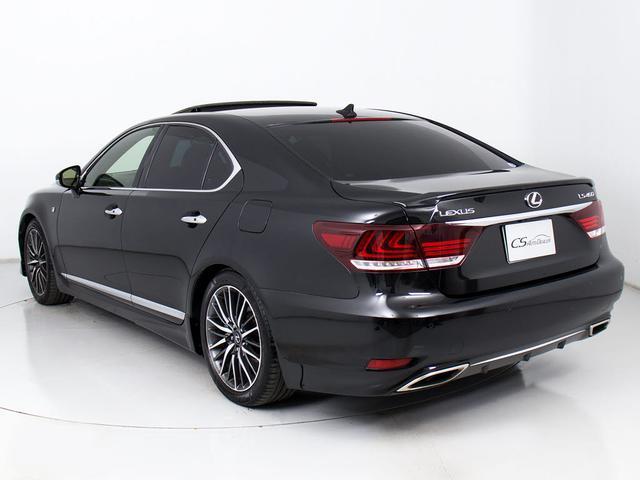 テールスモーク加工、スポイラー取付等々ドレスアップ可能です。違う角度が見たい・・・等のご要望御座いましたら是非お声掛け下さい！！お写真をお送りさせて頂きます。