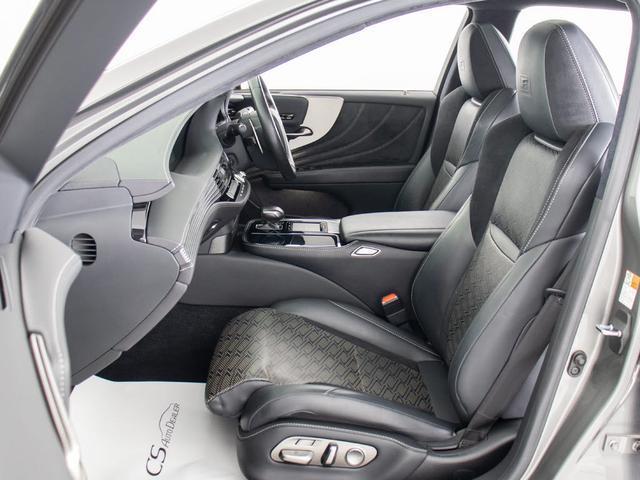 ★パワーシート装備！シート座面の前後スライドに加え、背もたれの角度調整も電動です！これぞ高級車の装備ですよね！！シートも広々でゆったり座れます！！快適なドライブをお約束！！