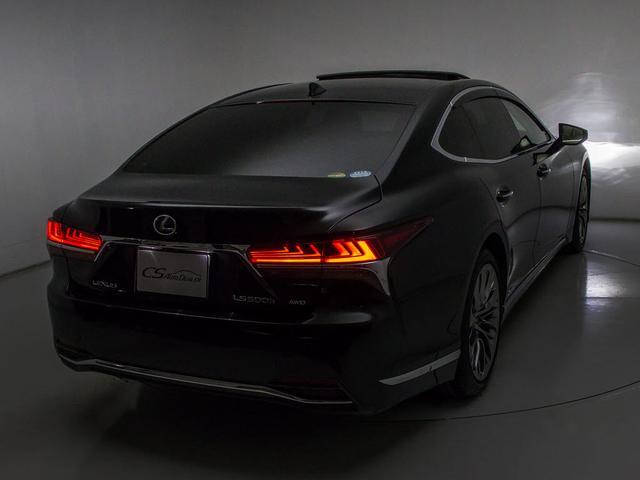 テールスモーク加工、スポイラー取付等々ドレスアップ可能です。違う角度が見たい・・・等のご要望御座いましたら是非お声掛け下さい！！お写真をお送りさせて頂きます。