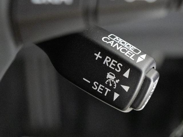 レーダークルーズコントロール　　ミリ波レーダーと単眼カメラで先行車を認識し、車速に応じた車間距離を保ちながら追従走行を支援します。