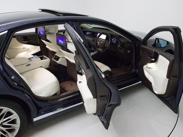 ＬＳ ＬＳ５００ｈ　エグゼクティブ　（禁煙車）（サンルーフ）（マークレビンソン）（リアエンター）（白本革シート）（デジタルインナーミラー）（パノラミックビュー）（後席コントロールパネル）（セーフティシステム＋Ａ）（パワートランク）（37枚目）