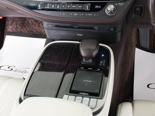 ＬＳ ＬＳ５００ｈ　エグゼクティブ　（禁煙車）（サンルーフ）（マークレビンソン）（リアエンター）（白本革シート）（デジタルインナーミラー）（パノラミックビュー）（後席コントロールパネル）（セーフティシステム＋Ａ）（パワートランク）（45枚目）