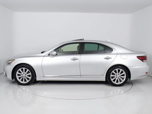 社外アルミホイール取付・スピンドルエアロ取付・各メーカーエアロ取付・車高調・ローダウン・ライトカスタム・スモークフィルム施工ＯＫ！お気軽にご相談下さい！