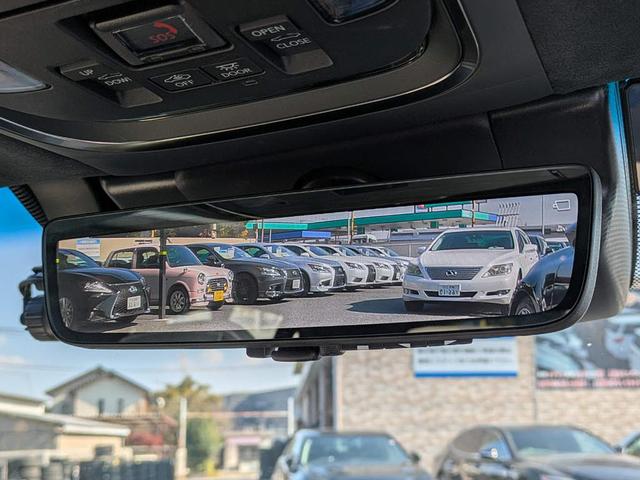 ＬＳ ＬＳ５００ｈ　Ｆスポーツ　（禁煙車）（ワンオーナー）（後期型）（ＴＲＤカスタム）（サンルーフ）（銀影ラスター）（デジタルインナーミラー）（パノラミックビュー）（Ｆスポーツ専用黒×白本革シート）（セーフティシステム＋Ａ）（7枚目）