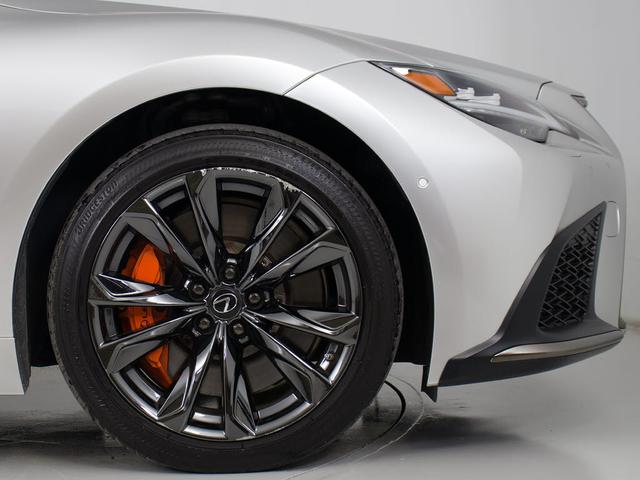 ＬＳ ＬＳ５００ｈ　Ｆスポーツ　（禁煙車）（ワンオーナー）（後期型）（ＴＲＤカスタム）（サンルーフ）（銀影ラスター）（デジタルインナーミラー）（パノラミックビュー）（Ｆスポーツ専用黒×白本革シート）（セーフティシステム＋Ａ）（10枚目）