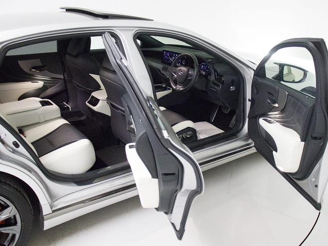 ＬＳ ＬＳ５００ｈ　Ｆスポーツ　（禁煙車）（ワンオーナー）（後期型）（ＴＲＤカスタム）（サンルーフ）（銀影ラスター）（デジタルインナーミラー）（パノラミックビュー）（Ｆスポーツ専用黒×白本革シート）（セーフティシステム＋Ａ）（40枚目）