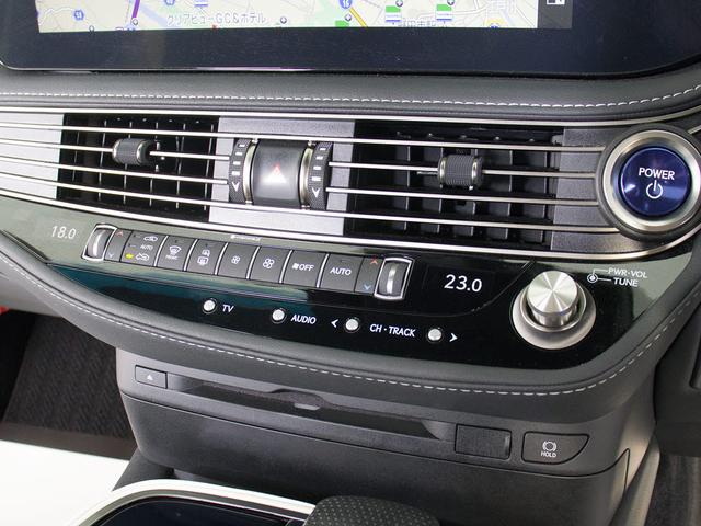 ＬＳ ＬＳ５００ｈ　Ｆスポーツ　（禁煙車）（ワンオーナー）（後期型）（ＴＲＤカスタム）（サンルーフ）（銀影ラスター）（デジタルインナーミラー）（パノラミックビュー）（Ｆスポーツ専用黒×白本革シート）（セーフティシステム＋Ａ）（44枚目）