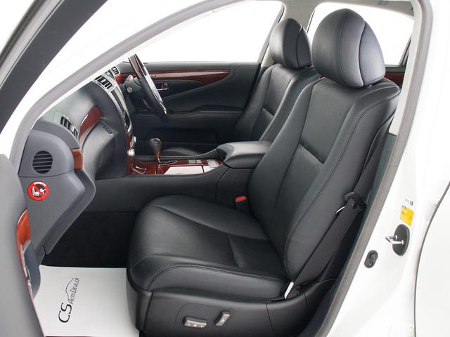 ＬＳ ＬＳ４６０　バージョンＣ　Ｉパッケージ　（禁煙車）（ワンオーナー）（サンルーフ）（クリアランスソナー）（パワートランク）（黒本革）（冷暖房シート）（ＨＤＤマルチナビ）（オートクルーズ）（カラーバックモニター）（Ｂｌｕｅｔｏｏｔｈオーディオ）（27枚目）