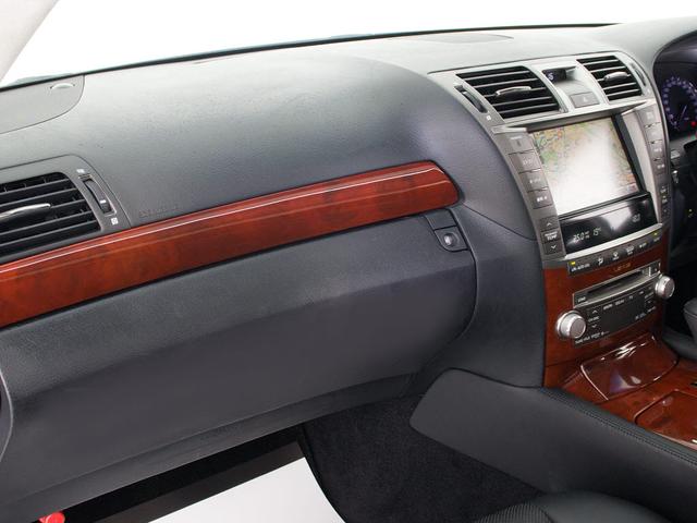 ＬＳ ＬＳ４６０　バージョンＣ　Ｉパッケージ　（禁煙車）（ワンオーナー）（サンルーフ）（クリアランスソナー）（パワートランク）（黒本革）（冷暖房シート）（ＨＤＤマルチナビ）（オートクルーズ）（カラーバックモニター）（Ｂｌｕｅｔｏｏｔｈオーディオ）（30枚目）