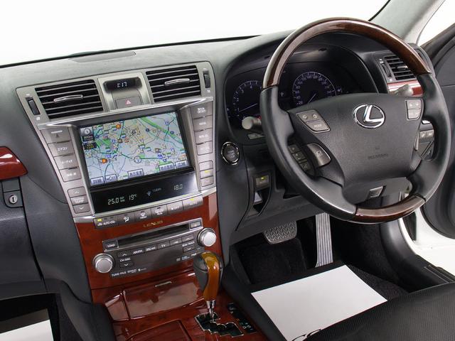 ＬＳ ＬＳ４６０　バージョンＣ　Ｉパッケージ　（禁煙車）（ワンオーナー）（サンルーフ）（クリアランスソナー）（パワートランク）（黒本革）（冷暖房シート）（ＨＤＤマルチナビ）（オートクルーズ）（カラーバックモニター）（Ｂｌｕｅｔｏｏｔｈオーディオ）（32枚目）