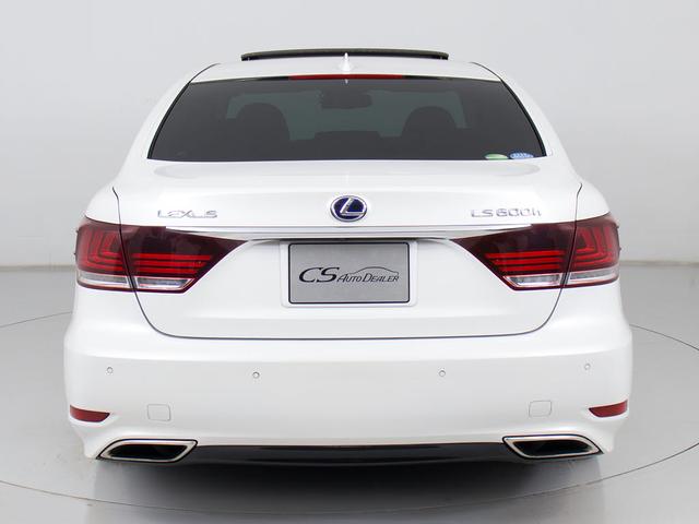 ★すごく綺麗な外装です！是非ご確認下さい！光沢のあるボディー！！艶々で本当に綺麗ですよ！！綺麗だからこそ高級感が際立ちます！綺麗なお車でドライブをお楽しみ下さい！！