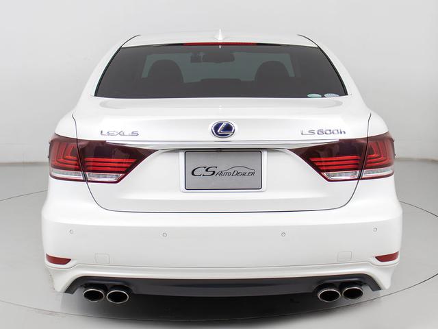 ★すごく綺麗な外装です！是非ご確認下さい！光沢のあるボディー！！艶々で本当に綺麗ですよ！！綺麗だからこそ高級感が際立ちます！綺麗なお車でドライブをお楽しみ下さい！！