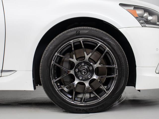 ★１９インチアルミホイール装着車です！！今付いているアルミホイールの交換ＯＫです！