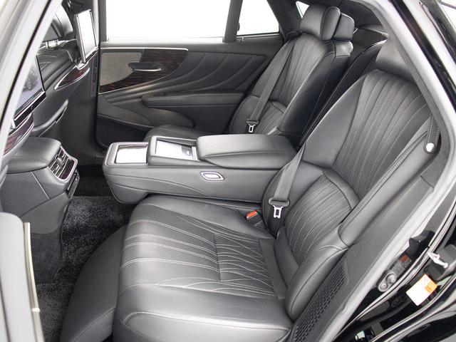 ＬＳ ＬＳ５００ｈ　エグゼクティブ　（サンルーフ）（マークレビンソン）（リアエンター）（２０インチＡＷ）（デジタルインナーミラー）（パノラミックビュー）（セーフティシステム＋Ａ）（ＢＳＭ）（黒本革）（後席リラクゼーション）（オットマン）（33枚目）