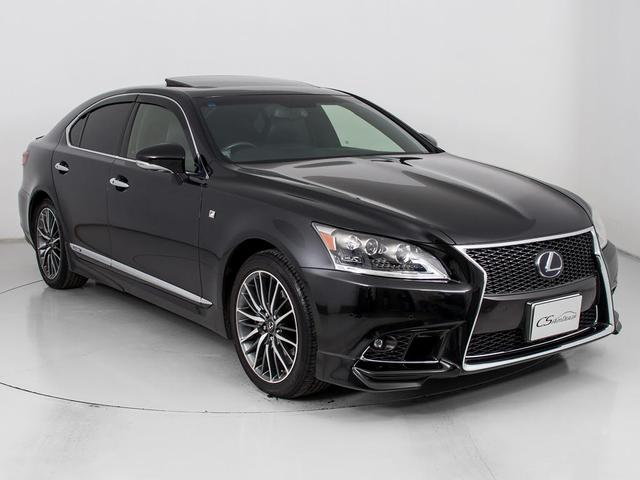 ★ＴＲＤフルエアロ装着車！純正のボディーラインを残しながらもスポーティーな印象を与えてくれます！