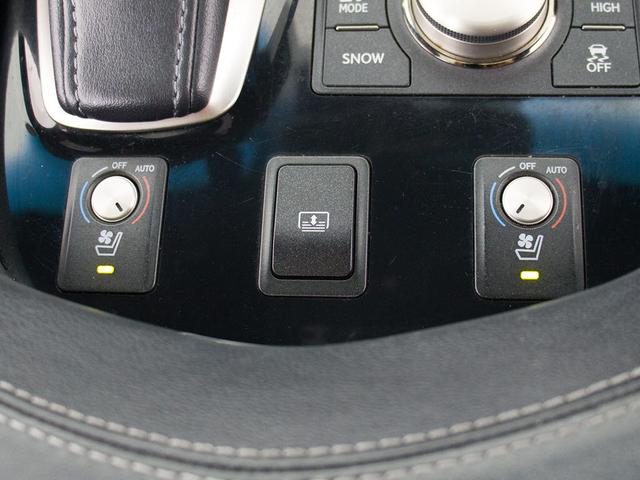 ★快適エアシート＆シートヒーターを装備しています！高級車ならではの装備です！シートが暖まる機能！シートから冷風が出る機能！どちらも付いています！！寒い冬も、暑い夏も快適にご乗車頂けますよ！！
