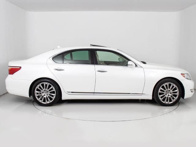 LS LS460 バージョンC Iパッケージ (サンルーフ)(パワートランク)(クリアランスソナー)(本革)(エアシート)(シートヒーター)(オートクルーズ)(HDDマルチナビ)(カラーバックモニター)(Bluetooth)(CD&DVD再生可)(17枚目)