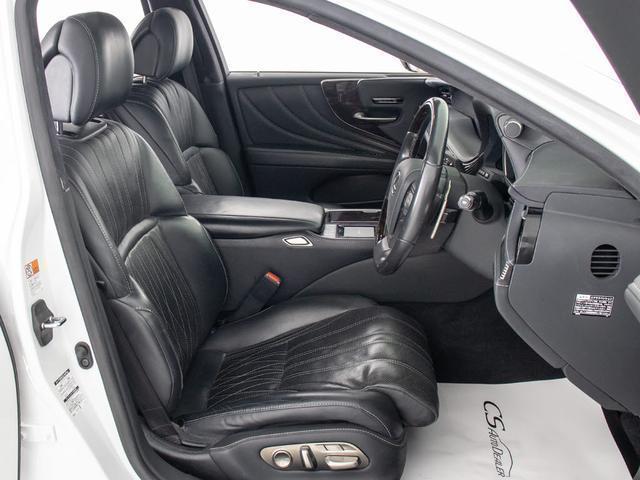 ＬＳ ＬＳ５００ｈ　エグゼクティブ　（禁煙車）（整備点検記録簿１５枚）（サンルーフ）（マークレビンソン）（リアエンター）（パノラミックビュー）（セーフティシステム＋Ａ）（ＢＳＭ）（クリアランスソナー）（パワートランク）（全画面ＳＤナビ）（30枚目）