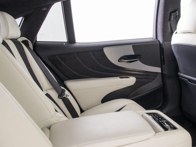 ＬＳ ＬＳ５００ｈ　Ｆスポーツ　（禁煙車）（記録簿１１枚）（ワンオーナー）（サンルーフ）（専用白本革）（セーフティシステム＋Ａ）（パノラミックビュー）（クリアランスソナー）（ＢＳＭ）（ＨＵＤ）（ＬＥＤライト）（全画面ＳＤナビ）（34枚目）