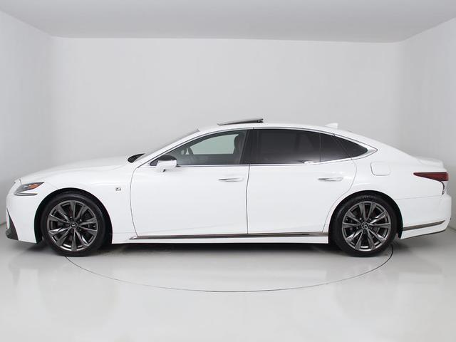 ＬＳ ＬＳ５００　Ｆスポーツ　（禁煙車）（記録簿９枚）（ワンオーナー）（Ｖ型６気筒ツインターボエンジン）（サンルーフ）（デジタルインナーミラー）（Ｆスポーツ専用赤本革シート）（パノラミックビュー）（ＢＳＭ）（全画面ＳＤナビ）（18枚目）