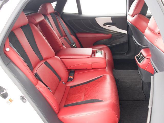 ＬＳ ＬＳ５００　Ｆスポーツ　（禁煙車）（記録簿９枚）（ワンオーナー）（Ｖ型６気筒ツインターボエンジン）（サンルーフ）（デジタルインナーミラー）（Ｆスポーツ専用赤本革シート）（パノラミックビュー）（ＢＳＭ）（全画面ＳＤナビ）（32枚目）