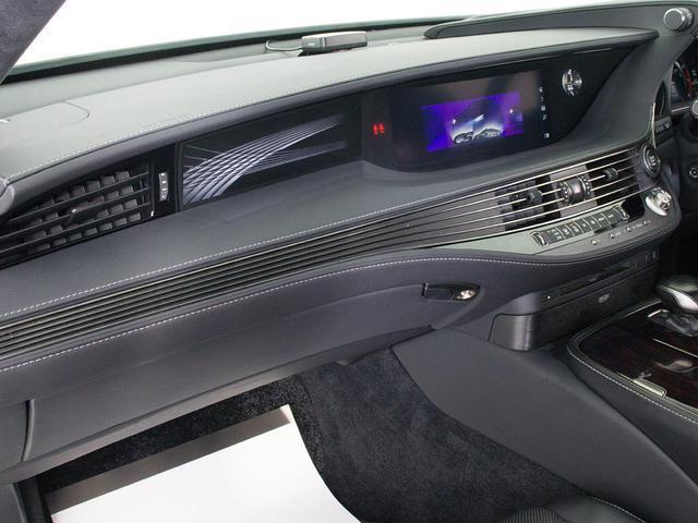 ＬＳ ＬＳ５００　エグゼクティブ　（ワンオーナー）（サンルーフ）（マークレビンソン）（リアエンター）（Ｖ型６気筒ツインターボエンジン）（２０インチスパッタリングＡＷ）（デジタルインナーミラー）（全周囲カメラ）（セーフティシステム＋Ａ）（19枚目）