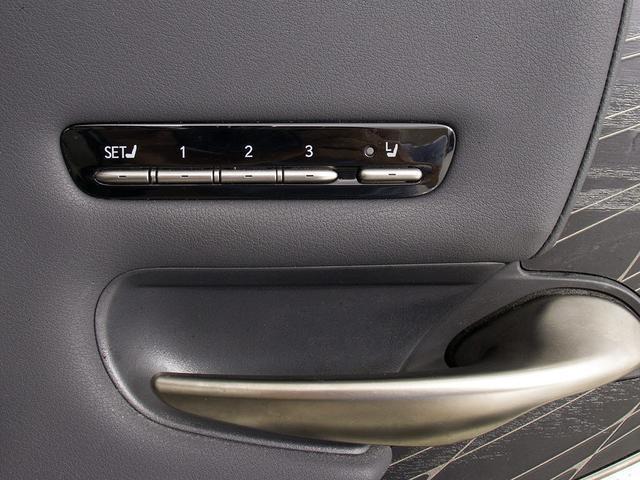 ＬＳ ＬＳ５００ｈ　エグゼクティブ　アドバンスドドライブ　（後期型）（サンルーフ）（マークレビンソン）（リアエンター）（白本革）（点検整備記録簿７枚）（セーフティシステム＋Ａ）（ＨＵＤ）（リラクゼーションシステム）（後席コントロールパネル）（パワートランク）（43枚目）